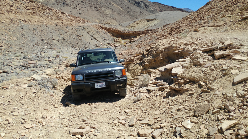 Illustration for article titled Head to Head: GMC Yukon vs. Land Rover Discovery II